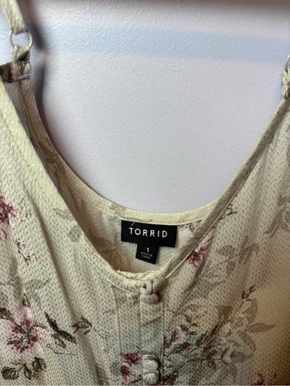torrid Cream Floral Cold-Shoulder Button-Front Blouse - Picture 2 of 9